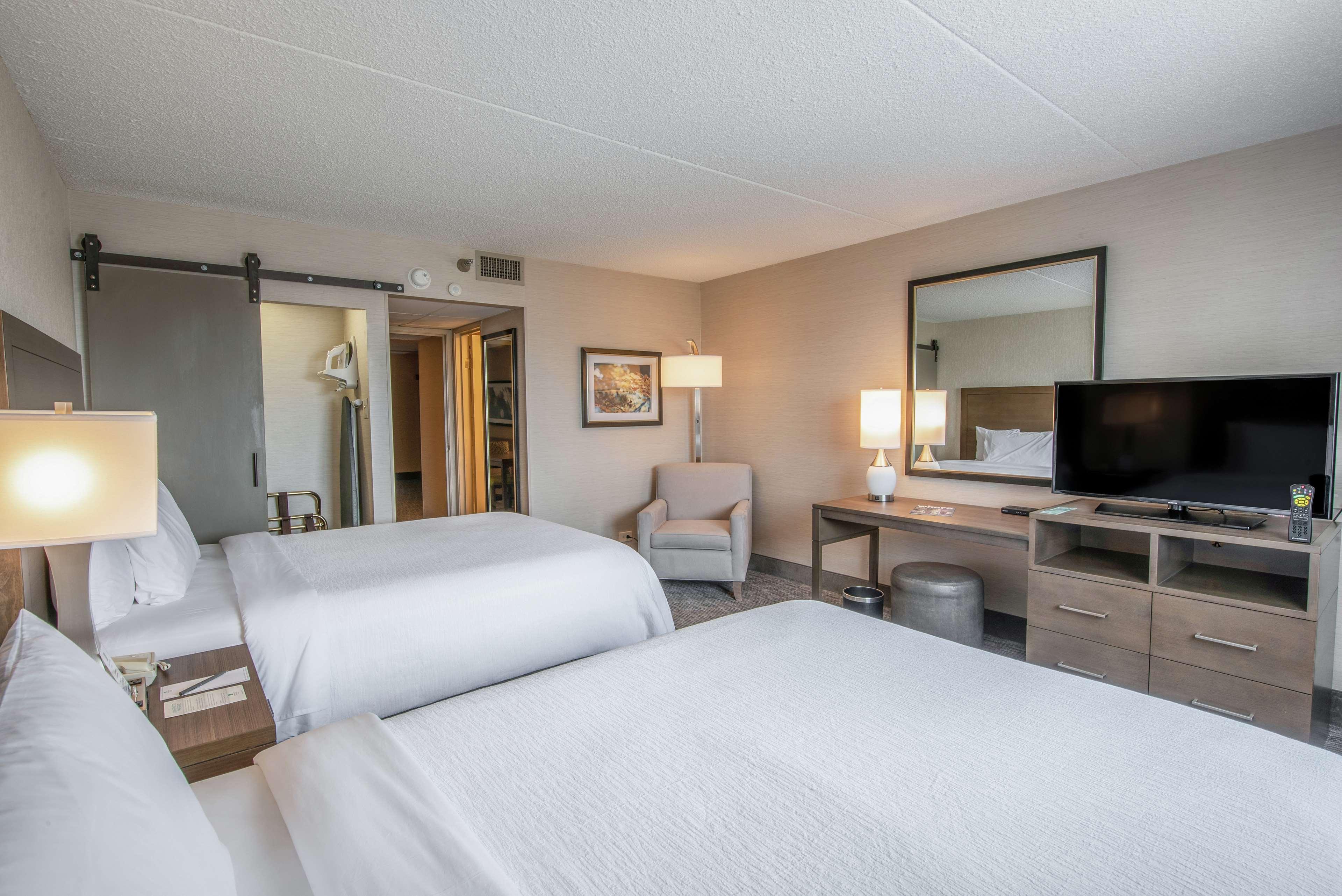Embassy Suites By Hilton Chicago Schaumburg Woodfield Extérieur photo