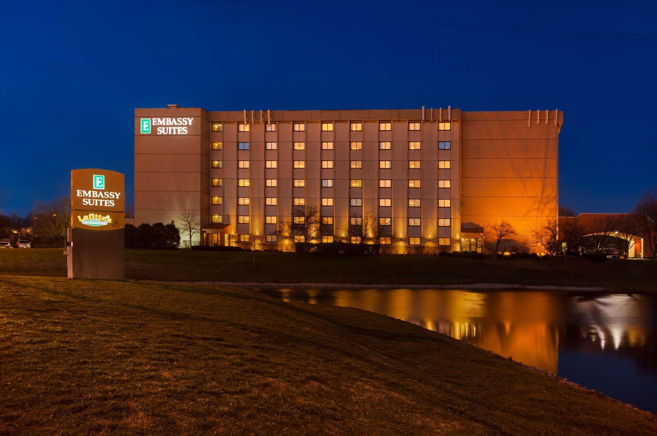 Embassy Suites By Hilton Chicago Schaumburg Woodfield Extérieur photo