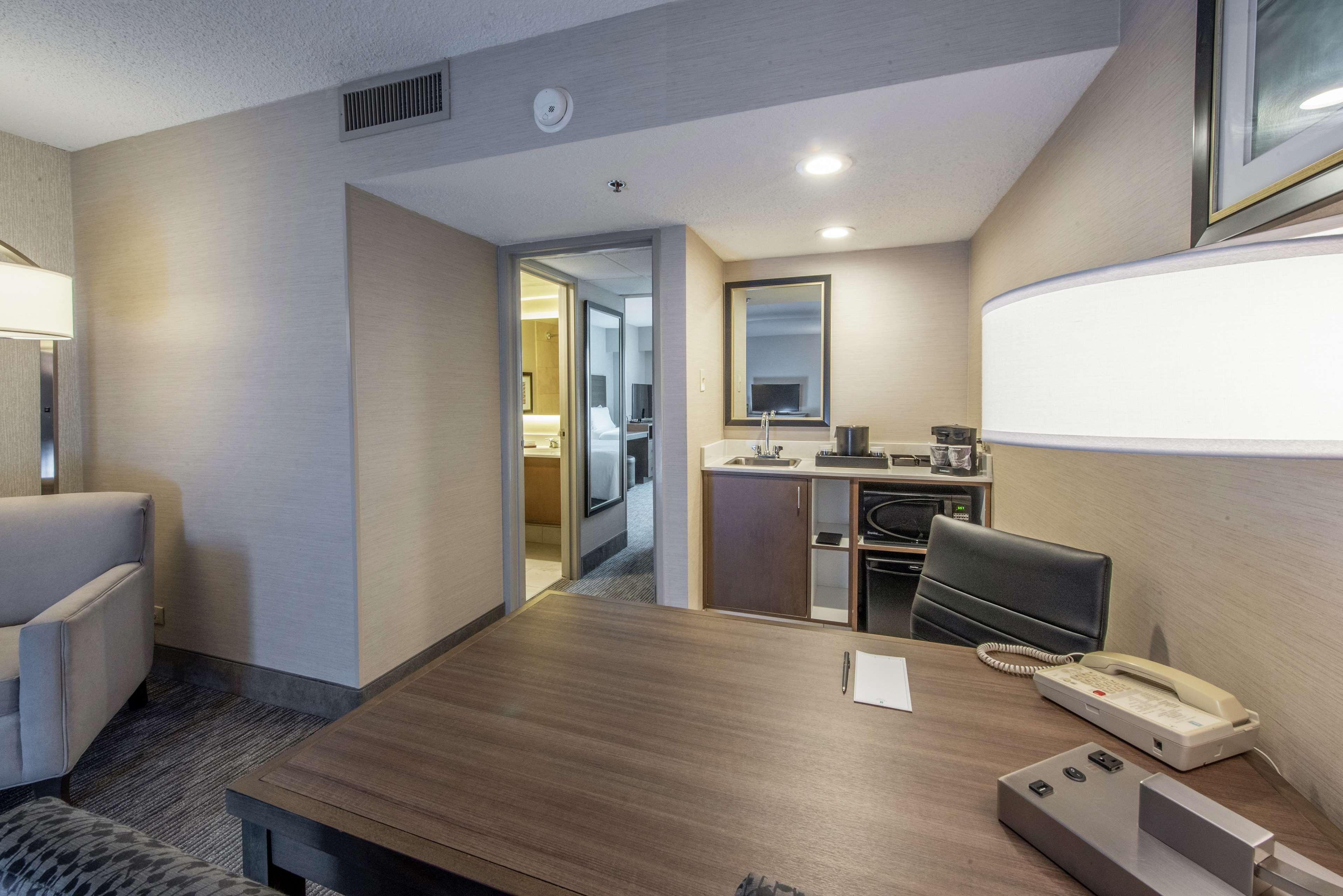 Embassy Suites By Hilton Chicago Schaumburg Woodfield Extérieur photo