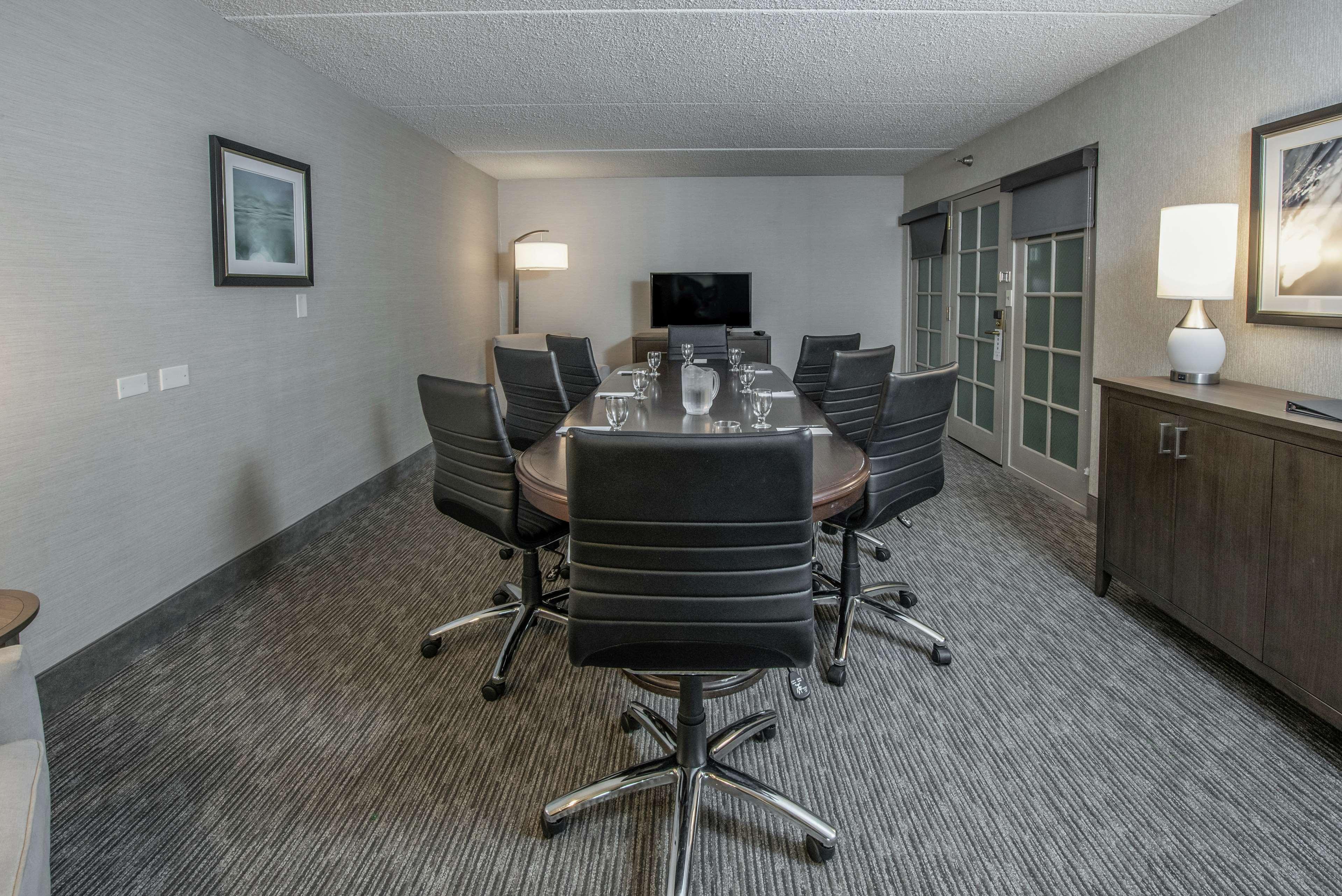 Embassy Suites By Hilton Chicago Schaumburg Woodfield Extérieur photo