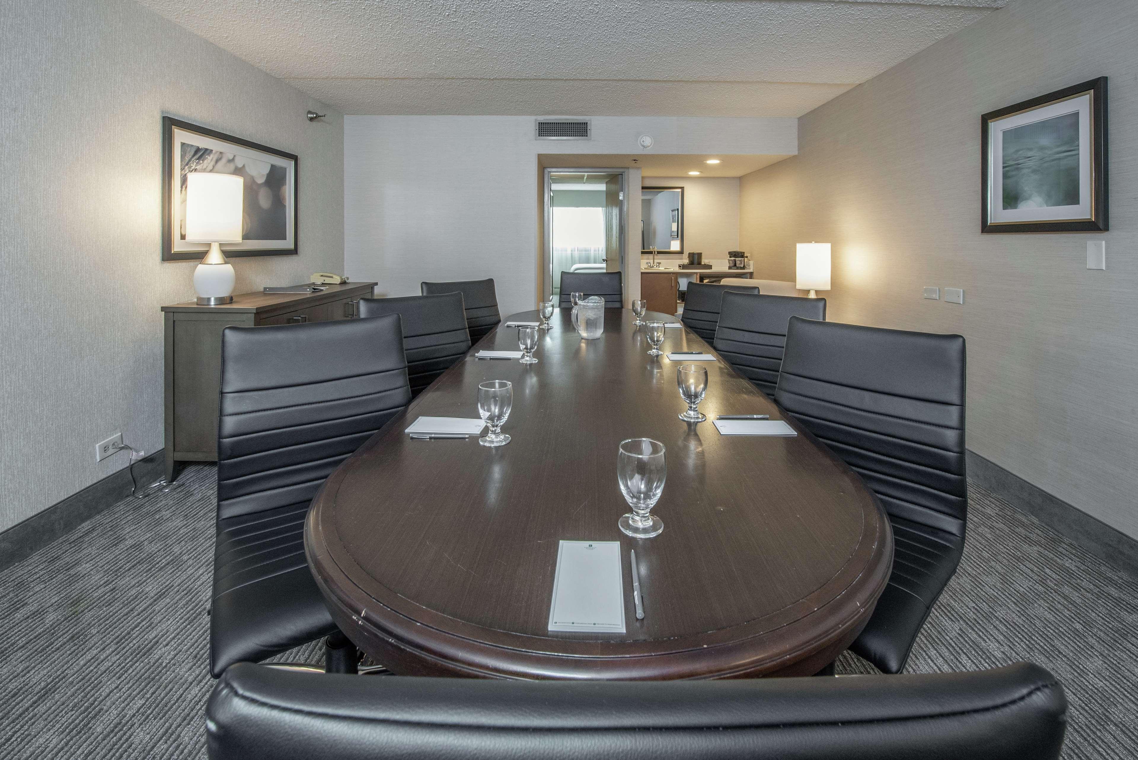 Embassy Suites By Hilton Chicago Schaumburg Woodfield Extérieur photo