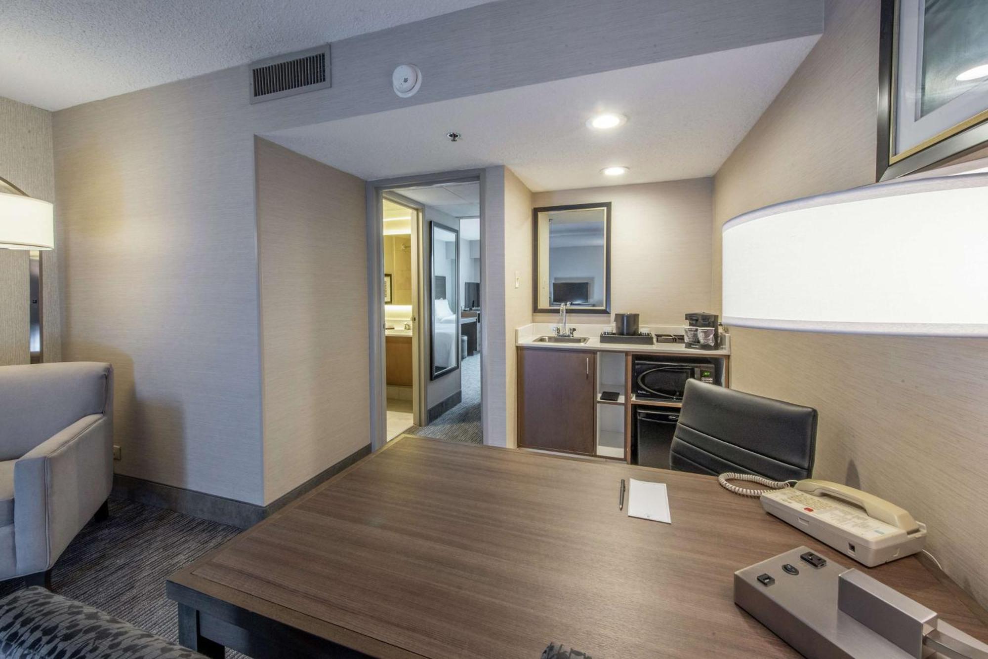 Embassy Suites By Hilton Chicago Schaumburg Woodfield Extérieur photo