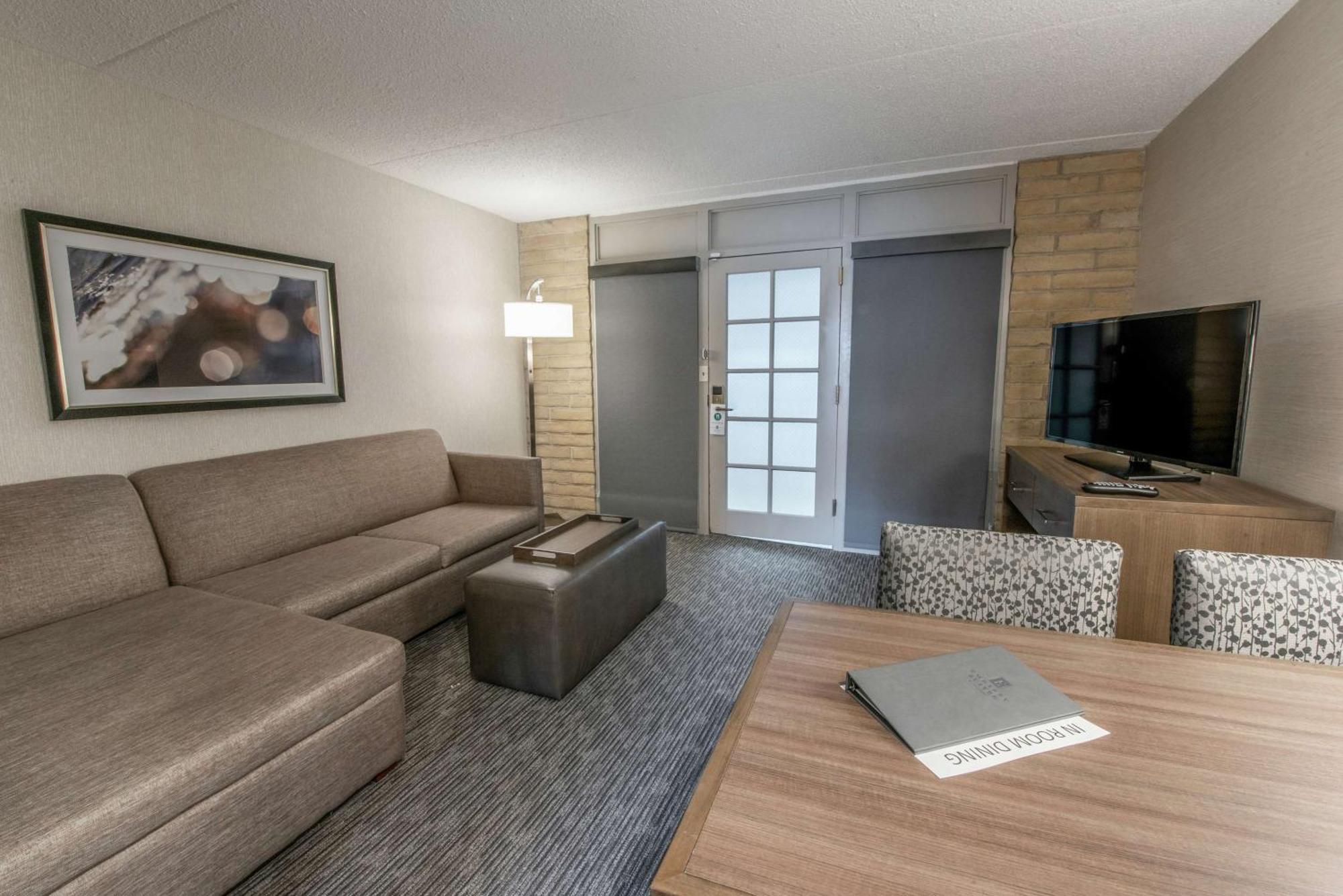 Embassy Suites By Hilton Chicago Schaumburg Woodfield Extérieur photo
